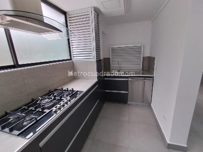 Apartamento de 3 alcobas en venta en El Poblado, Medellín, 160 m² · foto 6 de 15