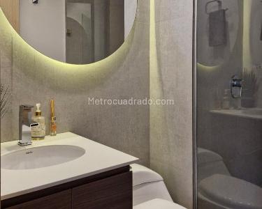 Apartamento de 2 alcobas en venta en El Poblado, Medellín, 68 m² · foto 12 de 14