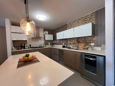 Apartamento de 3 alcobas en venta en Envigado, Envigado, 170 m² · foto 6 de 17