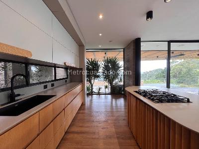 Casa de 3 alcobas en venta en Envigado, Envigado · foto 5 de 19