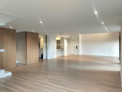 Apartamento de 3 alcobas en venta en El Poblado, Medellín, 320 m² · foto 3 de 18