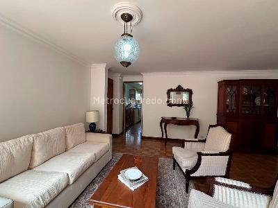 Apartamento de 2 alcobas en venta en El Poblado, Medellín, 90 m² · foto 2 de 15