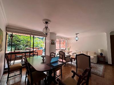 Apartamento de 2 alcobas en venta en El Poblado, Medellín, 90 m² · foto 4 de 15