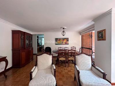 Apartamento de 2 alcobas en venta en El Poblado, Medellín, 90 m² · foto 5 de 15