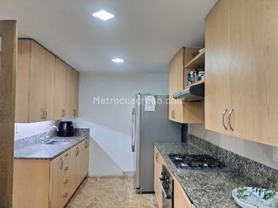Casa en arriendo en El Poblado, Medellín · foto 6 de 19