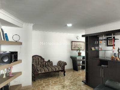 Casa en arriendo en El Poblado, Medellín · foto 7 de 19