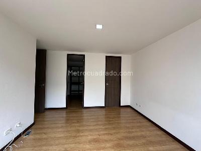 Apartamento de 2 alcobas en arriendo en El Tesoro, Medellín, 86 m² · foto 10 de 16