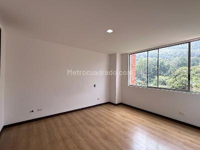 Apartamento de 2 alcobas en arriendo en El Tesoro, Medellín, 86 m² · foto 11 de 16