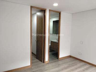 Apartamento de 3 alcobas en venta en El Poblado, Medellín, 100 m² · foto 11 de 19