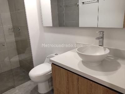 Apartamento de 3 alcobas en venta en El Poblado, Medellín, 100 m² · foto 17 de 19