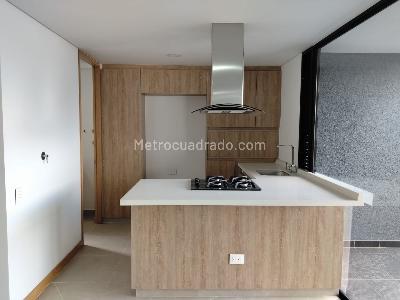 Apartamento de 3 alcobas en venta en El Poblado, Medellín, 100 m² · foto 5 de 19