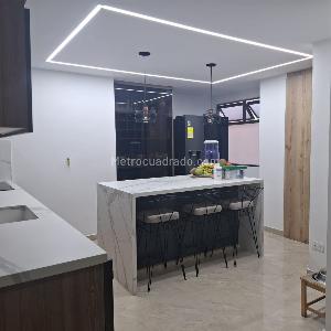 Apartamento en venta en El Poblado, Medellín · foto 5 de 16