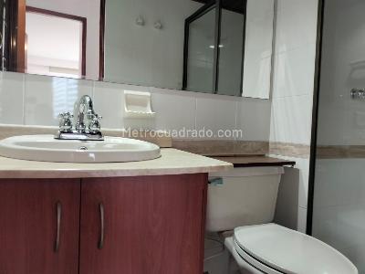 Apartamento de 2 alcobas en arriendo en Patio Bonito, Medellín, 70 m² · foto 11 de 11