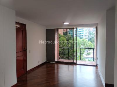 Apartamento de 2 alcobas en arriendo en Patio Bonito, Medellín, 70 m² · foto 2 de 11