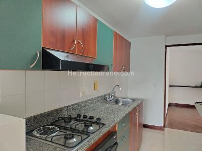 Apartamento de 2 alcobas en arriendo en Patio Bonito, Medellín, 70 m² · foto 6 de 11