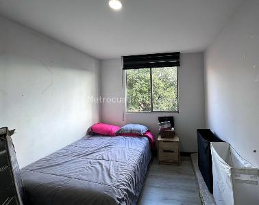 Apartamento de 3 alcobas en arriendo en El Poblado, Medellín, 68 m² · foto 10 de 14