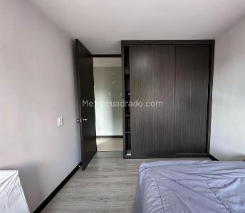Apartamento de 3 alcobas en arriendo en El Poblado, Medellín, 68 m² · foto 11 de 14