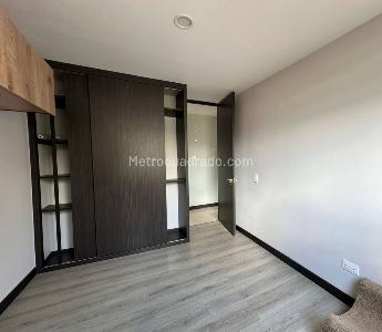 Apartamento de 3 alcobas en arriendo en El Poblado, Medellín, 68 m² · foto 12 de 14