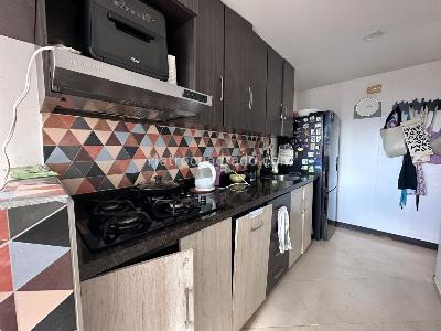 Apartamento de 3 alcobas en arriendo en El Poblado, Medellín, 68 m² · foto 5 de 14