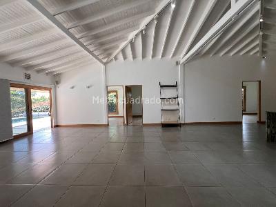Casa de 3 alcobas en venta en Rionegro, Rionegro · foto 2 de 17