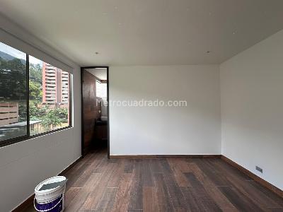 Apartamento de 3 alcobas en venta en El Tesoro, Medellín, 220 m² · foto 10 de 20