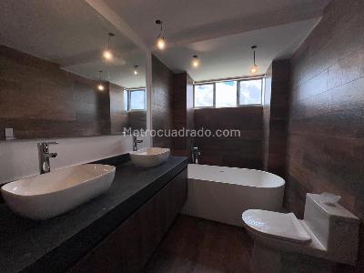 Apartamento de 3 alcobas en venta en El Tesoro, Medellín, 220 m² · foto 17 de 20