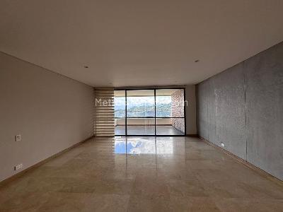 Apartamento de 3 alcobas en venta en El Poblado, Medellín, 220 m² · foto 3 de 20