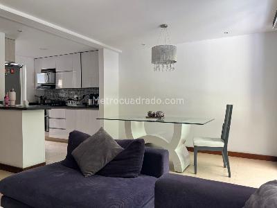 Casa de 3 alcobas en venta en Envigado, Envigado, 198 m² · foto 2 de 16
