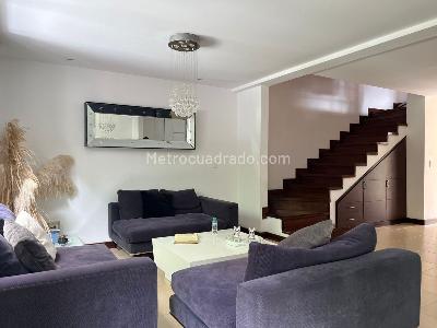 Casa de 3 alcobas en venta en Envigado, Envigado, 198 m² · foto 3 de 16
