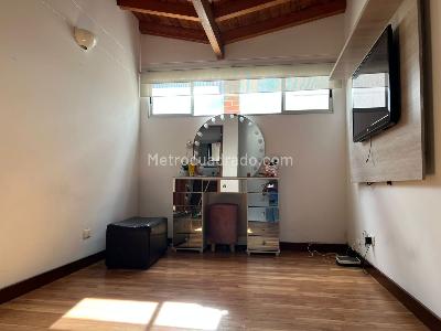 Casa de 3 alcobas en venta en Envigado, Envigado, 198 m² · foto 6 de 16
