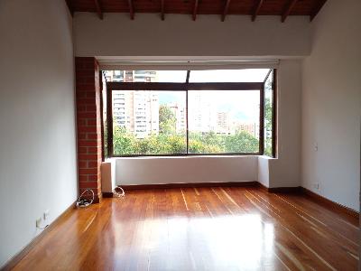 Casa de 3 alcobas en venta en El Poblado, Medellín, 251 m² · foto 10 de 19