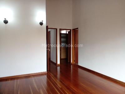 Casa de 3 alcobas en venta en El Poblado, Medellín, 251 m² · foto 12 de 19
