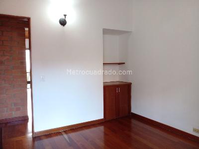 Casa de 3 alcobas en venta en El Poblado, Medellín, 251 m² · foto 16 de 19