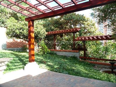 Casa de 3 alcobas en venta en El Poblado, Medellín, 251 m² · foto 19 de 19