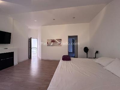 Casa de 3 alcobas en venta en El Poblado, Medellín, 300 m² · foto 9 de 20