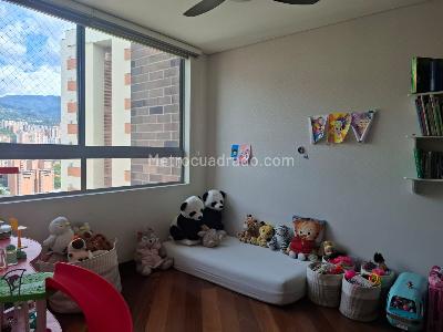 Apartamento de 3 alcobas en venta en El Poblado, Medellín, 150 m² · foto 13 de 18