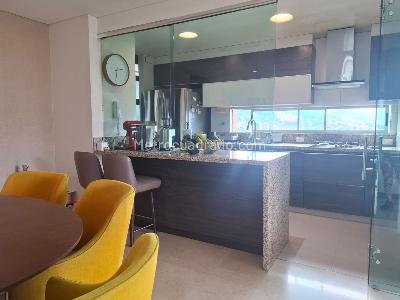 Apartamento de 3 alcobas en venta en El Poblado, Medellín, 150 m² · foto 8 de 18