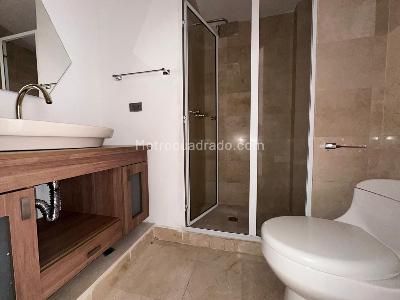 Apartamento de 3 alcobas en venta en El Poblado, Medellín, 114 m² · foto 16 de 17