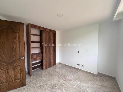 Apartamento de 3 alcobas en venta en El Poblado, Medellín, 114 m² · foto 2 de 17