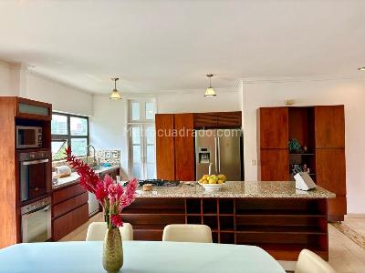 Apartamento en venta en El Poblado, Medellín · foto 7 de 14