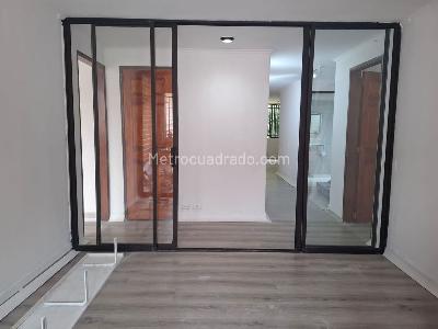 Apartamento de 2 alcobas en arriendo en Patio Bonito, Medellín, 140 m² · foto 6 de 12