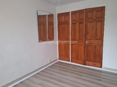 Apartamento de 2 alcobas en arriendo en Patio Bonito, Medellín, 140 m² · foto 7 de 12