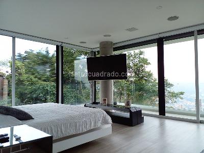 Casa de 4 alcobas en venta en El Poblado, Medellín, 680 m² · foto 11 de 20
