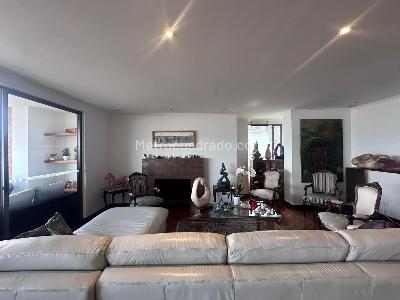 Apartamento de 3 alcobas en venta en El Poblado, Medellín, 238 m² · foto 2 de 20