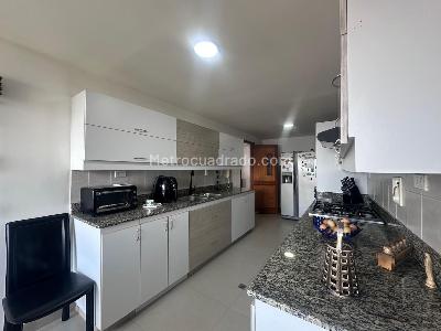 Apartamento de 3 alcobas en venta en El Poblado, Medellín, 238 m² · foto 8 de 20