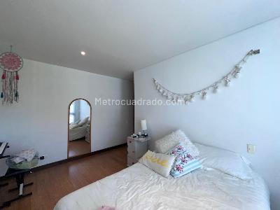 Apartamento de 3 alcobas en venta en El Poblado, Medellín, 199 m² · foto 10 de 19