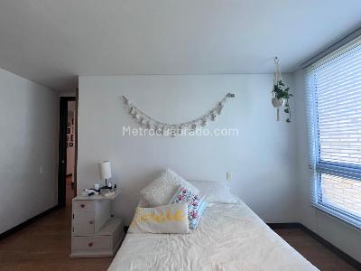 Apartamento de 3 alcobas en venta en El Poblado, Medellín, 199 m² · foto 11 de 19