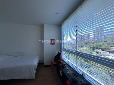 Apartamento de 3 alcobas en venta en El Poblado, Medellín, 199 m² · foto 14 de 19
