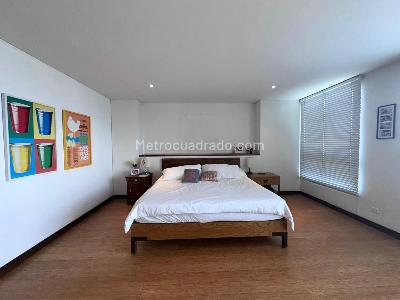 Apartamento de 3 alcobas en venta en El Poblado, Medellín, 199 m² · foto 7 de 19