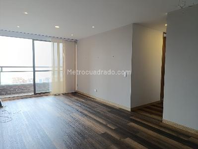 Apartamento de 3 alcobas en venta en El Poblado, Medellín, 70 m² · foto 2 de 18